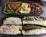 旦那弁当サイズおにぎらず☆焼豚レタス簡単作り方8写真