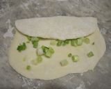 台湾の朝ごはんネギ入りパンケーキ蔥油餅作り方3写真