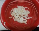 高野豆腐・玉ねぎ・玉子のお味噌汁作り方1写真
