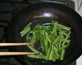 ピーマンとじゃこのごま炒め作り方1写真