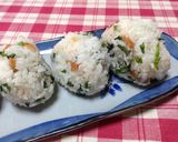 塩昆布とはちみつ梅のおにぎり。作り方5写真