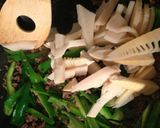 ピーマンとたけのこのピリ辛ひき肉味噌炒め作り方5写真