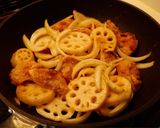 鶏ももみそ漬けとレンコンのとろみ煮作り方2写真