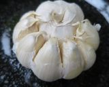 パンチ強烈！「ギガニンニク・ペンネ」作り方1写真