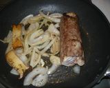 挽き肉をのして巻いた肉巻き刺身ロール作り方4写真