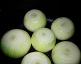 ❀皮も使った丸ごと玉ねぎのスープ❀作り方1写真