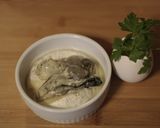 牡蠣とチーズと白ワインのココットカマン作り方3写真