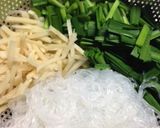スタミナ香抜群！春雨とニラと卵の味華炒め作り方1写真