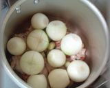 玉ねぎと鶏手羽元・トマトの赤ワイン煮作り方3写真