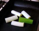 焼きネギと秋刀魚味噌煮缶のココットカマン作り方1写真