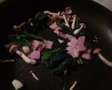 ほうれん草とベーコンの焼きうどん♪作り方3写真