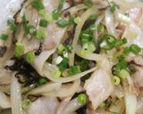 簡単☆豚ばらの塩昆布炒め作り方2写真