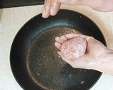 簡単子供が喜ぶ卵不用ジューシーハンバーグ作り方5写真