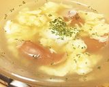 簡単 ふんわり卵とウインナーのスープ♪作り方5写真