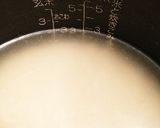 炊飯器で簡単！ガーリックエビピラフ作り方2写真