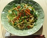 簡単ランチ☆鶏そぼろと蕪の葉の焼うどん作り方6写真