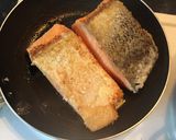 サーモンと生パスタ バター風味&チリで作り方2写真