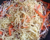 春菊と牛そぼろのオイスター焼きそば作り方6写真