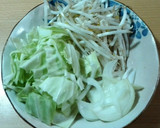 朝食に簡単！キャベツともやしのかきたま汁作り方1写真