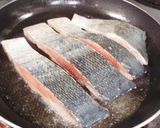 秋鮭のソテー☆バター醤油ぅ♪作り方3写真