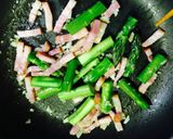 アスパラと舞茸のガーリック炒め作り方4写真
