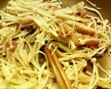 ベーコンときのこの☆バター麺つゆパスタ♪作り方2写真