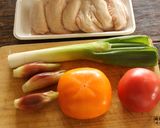 絶品◎柿と香味野菜の彩りソース作り方1写真