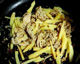 もやしとジャガイモのカレー風味炒め作り方2写真