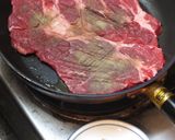 時短簡単輸入牛肉のニンニク・バター・醤油作り方6写真