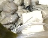 簡単！おいしい一人鍋♡豚の水炊き♪牡蠣入作り方8写真