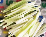かぼちゃとブロッコリー茎のお味噌汁作り方2写真