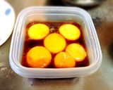 甘いの苦手な人向！卵黄のにんにく醬油漬け作り方4写真