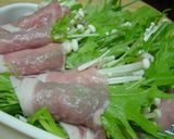 巻いて巻いて～♪豚しゃぶ鍋作り方1写真