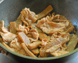 氷こんにゃくと豚肉のソース炒め作り方8写真