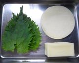 大葉とチーズの餃子の皮巻き作り方1写真
