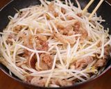 うま辛やみつき味噌ダレ豚もやし炒め定食🍚作り方4写真