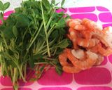 エビと豆苗とチーズの春巻作り方1写真
