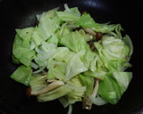 野菜と挽肉のオイスターソース炒め作り方2写真