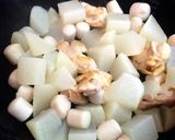 余った大根と里芋で鶏肉の味噌煮♪作り方4写真