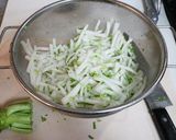 千切り大根とカニ缶のさわやかサラダ作り方3写真