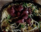 味噌入りの辛レバ豆もやし炒め作り方3写真