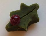 クリスマスの 和菓子（柊 /ヒイラギ)作り方19写真