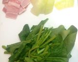 ほうれん草とベーコン牛乳スープパスタ作り方1写真