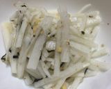 さっぱり！お茶漬けの素で大根サラダ♡作り方4写真
