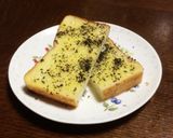 超簡単☆ガーリックトースト作り方3写真