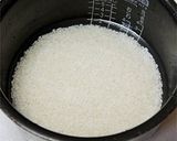 めんつゆで美味♡秋鮭と舞茸の炊き込みご飯作り方1写真