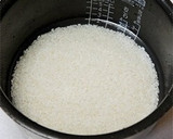 めんつゆで美味♡秋鮭と舞茸の炊き込みご飯作り方1写真