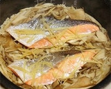 めんつゆで美味♡秋鮭と舞茸の炊き込みご飯作り方6写真