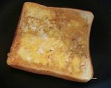チーズとろける♪エッグウィンドウトースト作り方5写真