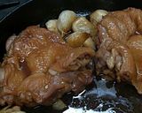 鳥もも肉とにんにくのフライパン煮作り方4写真